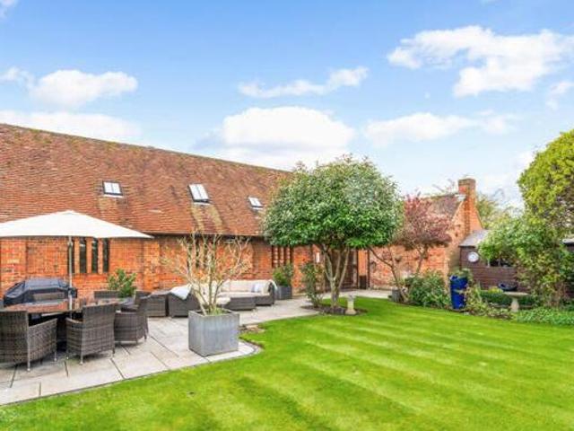 House for sale in Tring, Dacorum