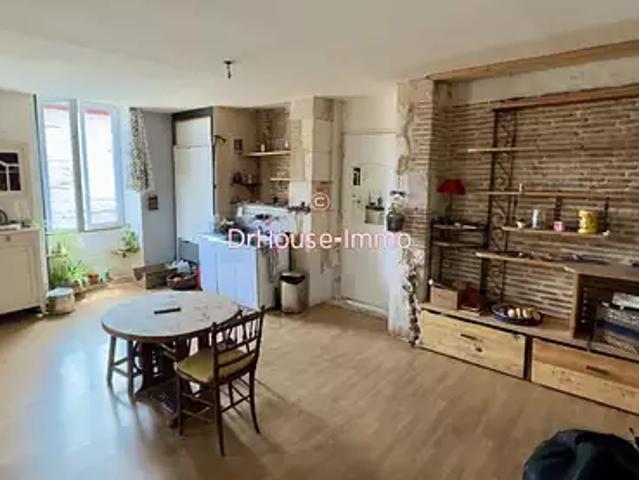 Appartement vente à Le Bourg Neuf-est, Puy-l'Évêque