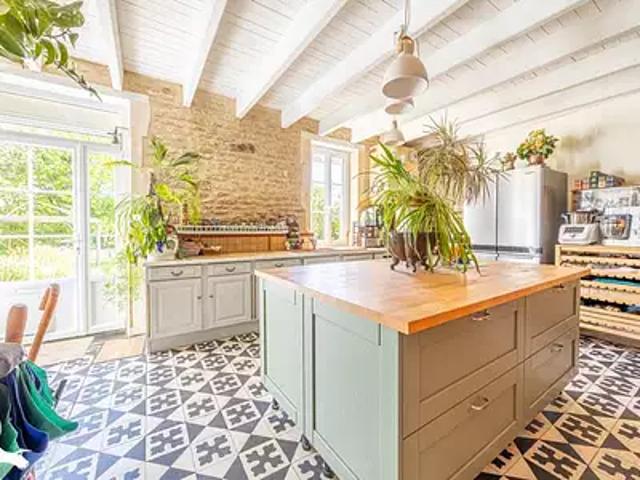 Maison vente à Saint-Jean-d'Angély, Puyrolland