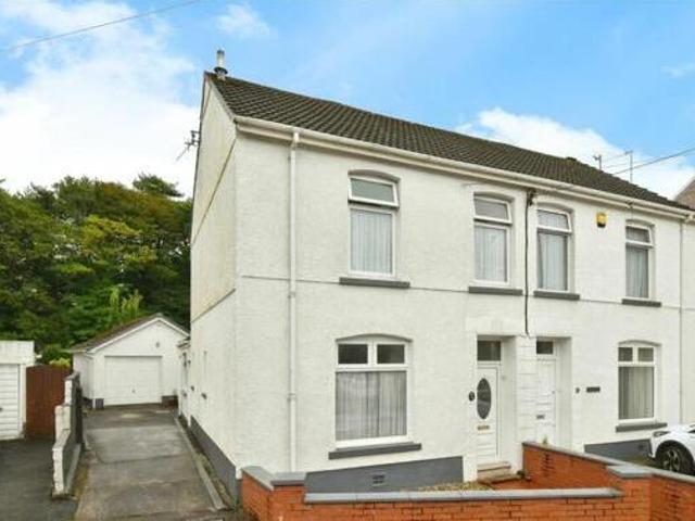 House for sale in Llanelli, Sir Gaerfyrddin / Carmarthenshire
