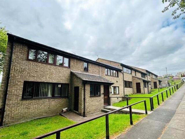 House for sale in Halifax, West Yorkshire