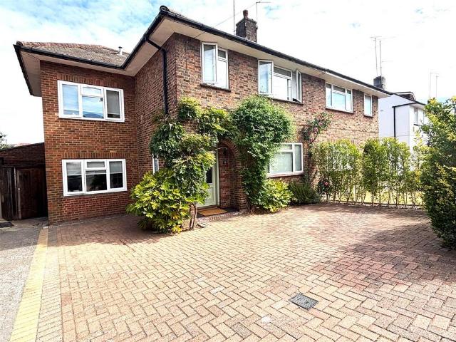 House for rent in West Finchley, Greater London