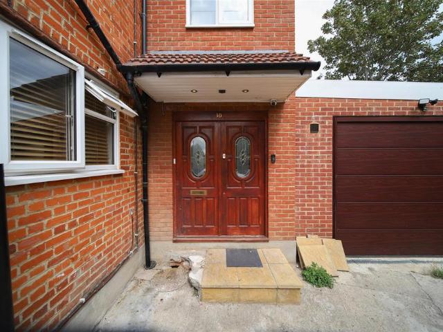 Apartment for rent in Edmonton, Greater London