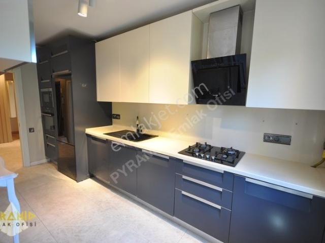 Ataköy 7-8-9-10. Kısım Mahallesi, Bakırköy içerisinde kiralık mülk