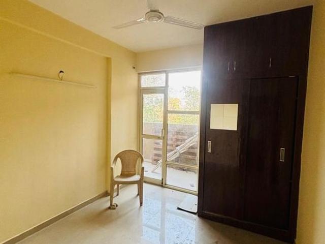 Flat for rent in Hariana