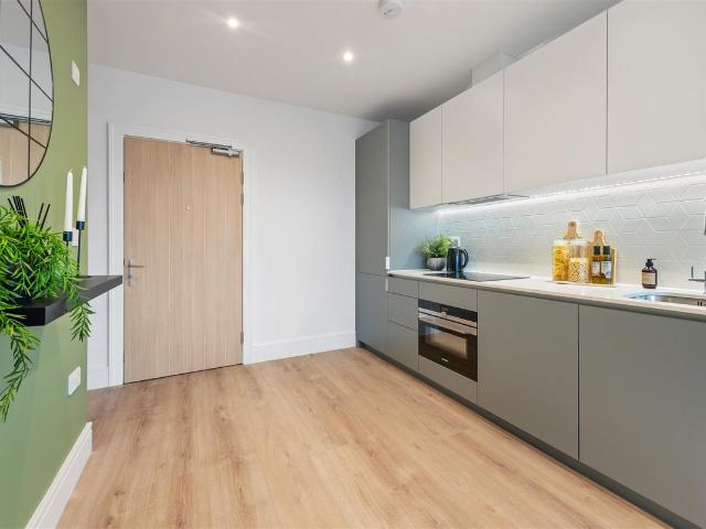Apartment for rent in Chertsey, Runnymede