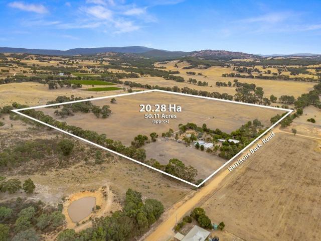 Cottage for sale in Moonambel, Victoria