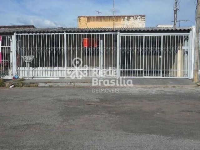 Casa venda em Região Geográfica Imediata do Distrito Federal, Região Integrada de Desenvolvimento do Distrito Federal e Entorno