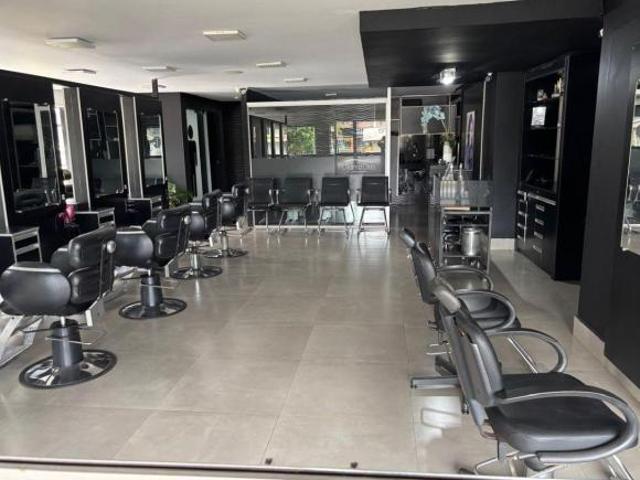 Ponto Comercial venda em QE 15, Guará