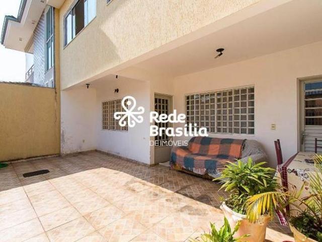 Casa venda em Região Geográfica Imediata do Distrito Federal, Região Integrada de Desenvolvimento do Distrito Federal e Entorno