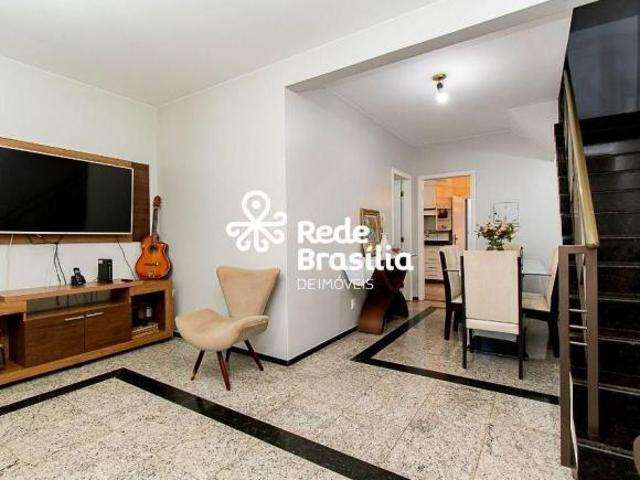 Casa venda em Região Geográfica Imediata do Distrito Federal, Região Integrada de Desenvolvimento do Distrito Federal e Entorno
