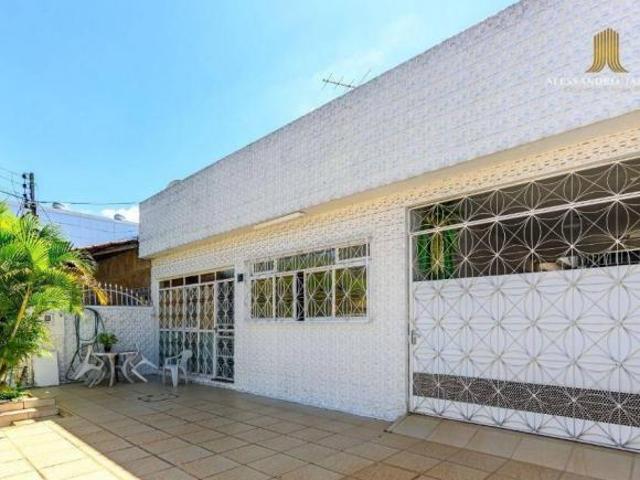 Casa venda em Região Geográfica Imediata do Distrito Federal, Região Integrada de Desenvolvimento do Distrito Federal e Entorno