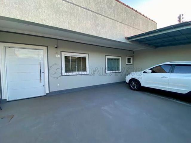 Casa venda em Região Geográfica Imediata do Distrito Federal, Região Integrada de Desenvolvimento do Distrito Federal e Entorno