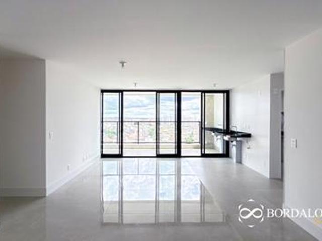Apartamento venda em Região Geográfica Imediata do Distrito Federal, Região Integrada de Desenvolvimento do Distrito Federal e Entorno