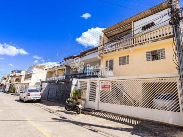 Casa venda em Região Geográfica Imediata do Distrito Federal, Região Integrada de Desenvolvimento do Distrito Federal e Entorno