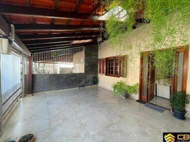 Casa venda em Região Geográfica Imediata do Distrito Federal, Região Integrada de Desenvolvimento do Distrito Federal e Entorno