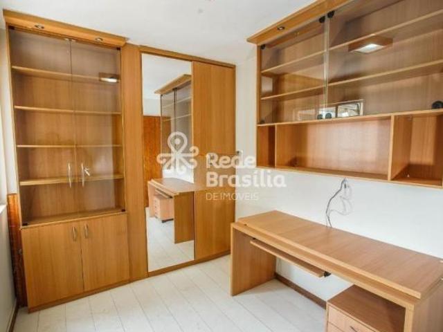 Apartamento venda em Região Geográfica Imediata do Distrito Federal, Região Integrada de Desenvolvimento do Distrito Federal e Entorno