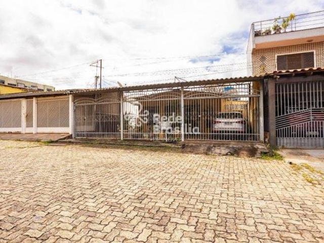 Casa venda em Região Geográfica Imediata do Distrito Federal, Região Integrada de Desenvolvimento do Distrito Federal e Entorno