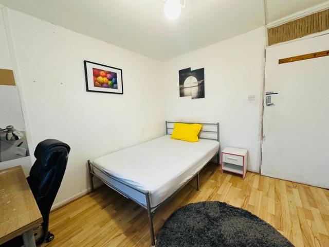Apartment for rent in Old Ford, Bow