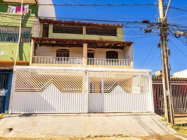 Casa venda em Região Geográfica Imediata do Distrito Federal, Região Integrada de Desenvolvimento do Distrito Federal e Entorno