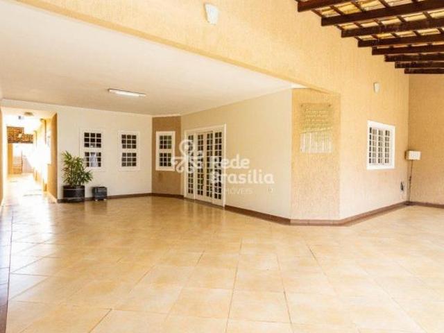 Casa venda em Região Geográfica Imediata do Distrito Federal, Região Integrada de Desenvolvimento do Distrito Federal e Entorno