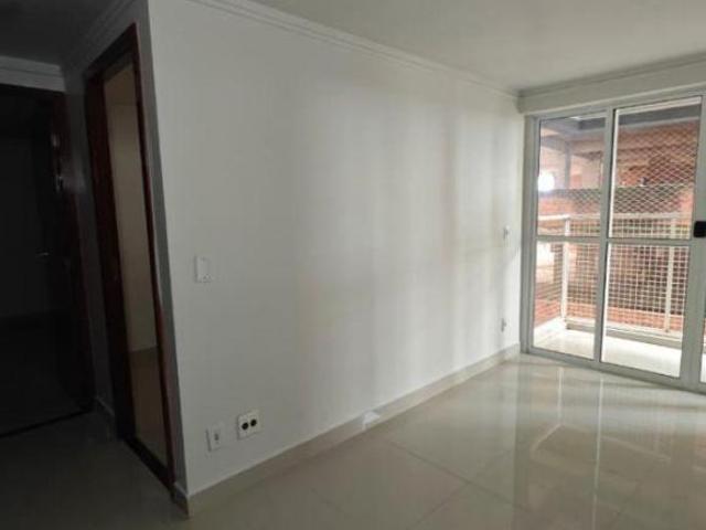 Apartamento venda em Região Geográfica Imediata do Distrito Federal, Região Integrada de Desenvolvimento do Distrito Federal e Entorno