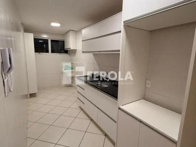 Apartamento venda em Região Geográfica Imediata do Distrito Federal, Região Integrada de Desenvolvimento do Distrito Federal e Entorno