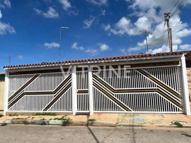 Casa venda em Região Geográfica Imediata do Distrito Federal, Região Integrada de Desenvolvimento do Distrito Federal e Entorno