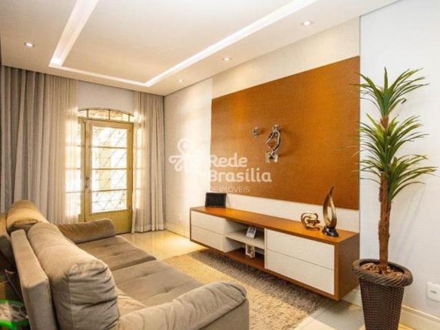 Casa venda em Região Geográfica Imediata do Distrito Federal, Região Integrada de Desenvolvimento do Distrito Federal e Entorno