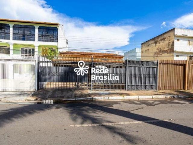 Casa venda em Região Geográfica Imediata do Distrito Federal, Região Integrada de Desenvolvimento do Distrito Federal e Entorno