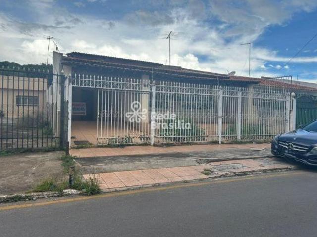 Casa venda em Região Geográfica Imediata do Distrito Federal, Região Integrada de Desenvolvimento do Distrito Federal e Entorno