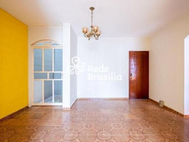 Casa venda em Região Geográfica Imediata do Distrito Federal, Região Integrada de Desenvolvimento do Distrito Federal e Entorno