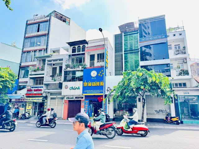 Nhà mặt phố bán