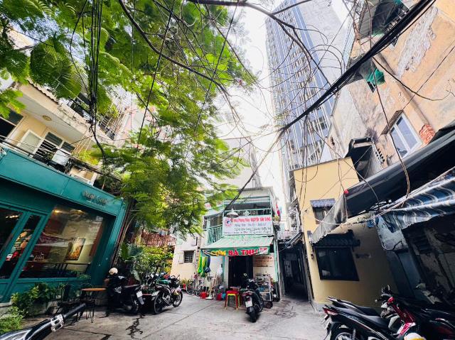 Nhà mặt phố bán