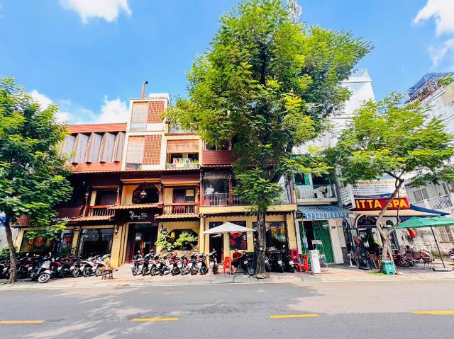 Nhà mặt phố bán