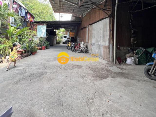 Nhà mặt phố bán