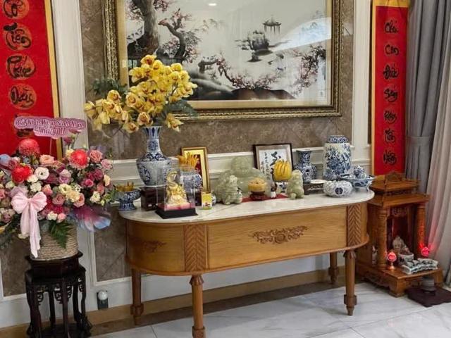 Nhà mặt phố bán