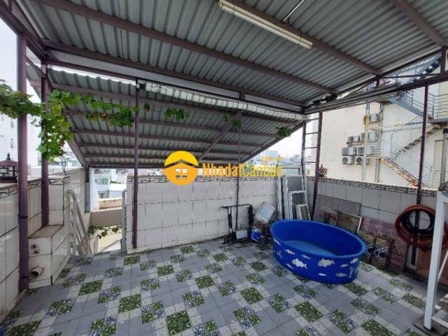 Nhà mặt phố bán
