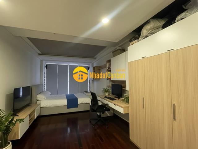 Nhà mặt phố bán