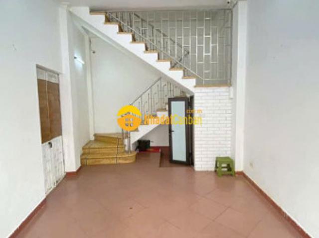 Nhà mặt phố bán