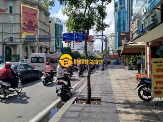 Nhà mặt phố bán