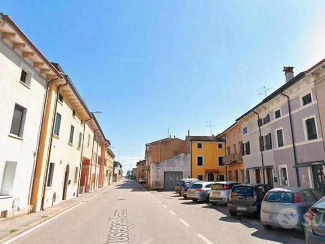 Villa Indipendente in affitto a Villafranca Di Verona, Veneto