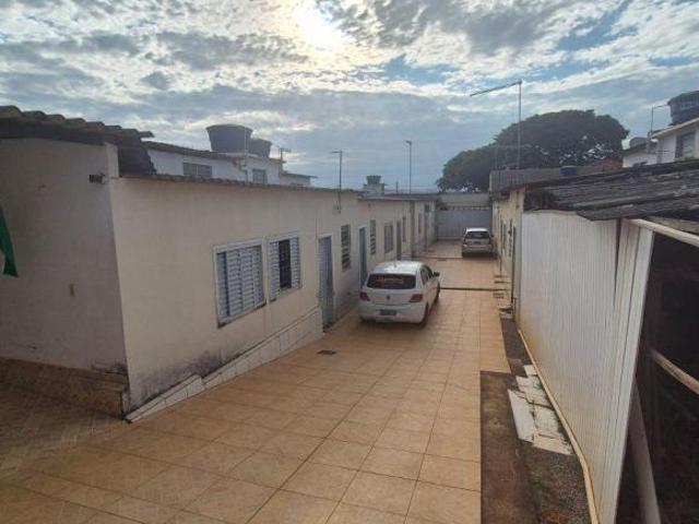 Casa venda em Região Geográfica Imediata do Distrito Federal, Região Integrada de Desenvolvimento do Distrito Federal e Entorno