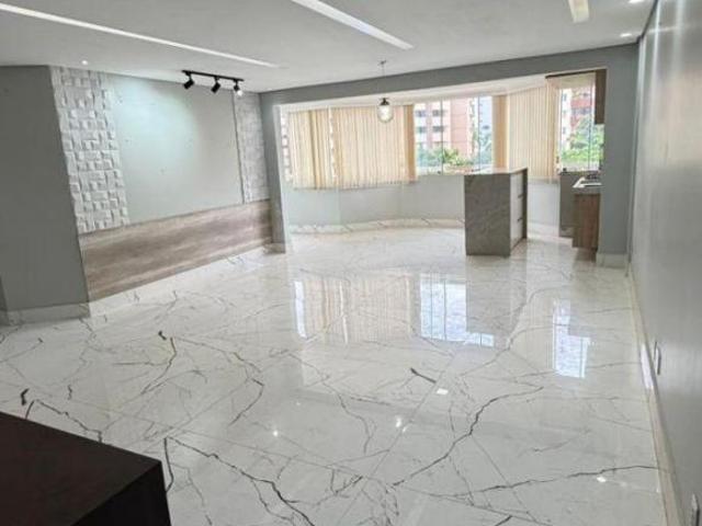 Apartamento venda em Região Geográfica Imediata do Distrito Federal, Região Integrada de Desenvolvimento do Distrito Federal e Entorno