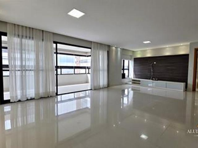Apartamento venda em Região Geográfica Imediata do Distrito Federal, Região Integrada de Desenvolvimento do Distrito Federal e Entorno