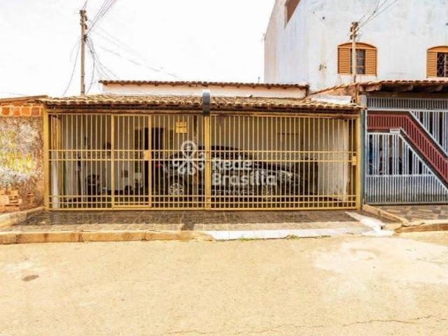 Casa venda em Região Geográfica Imediata do Distrito Federal, Região Integrada de Desenvolvimento do Distrito Federal e Entorno