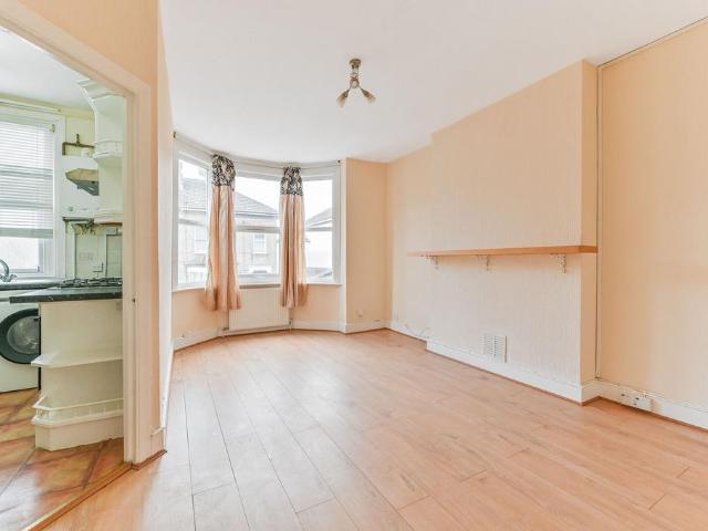 Apartment for rent in London Borough of Croydon, Greater London