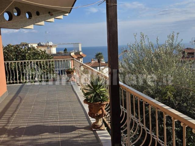 Appartamento in affitto a Aci Castello, Sicilia
