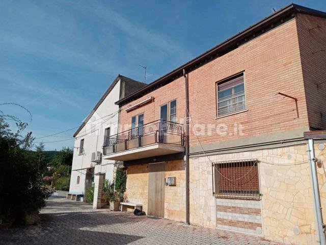 Appartamento in affitto a Campobasso, Molise