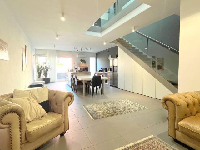 Villa Indipendente in vendita a Belfiore, San Giorgio Di Mantova